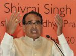 Death toll in Vyapam scam goes up even as Chouhan meets dead journalist's kin 