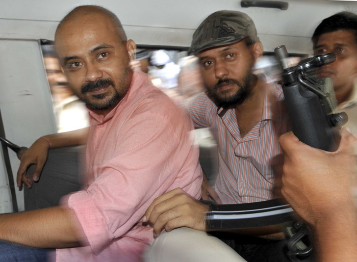 Delhi police bus tried to run over me, alleges AAP leader Dilip Pandey 