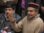 Sisodia gets a legal notice from Prashant Bhushan 