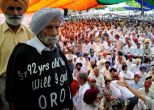 On the eve of Independence Day, what does heckling of defence veterans fighting for OROP signify? 
