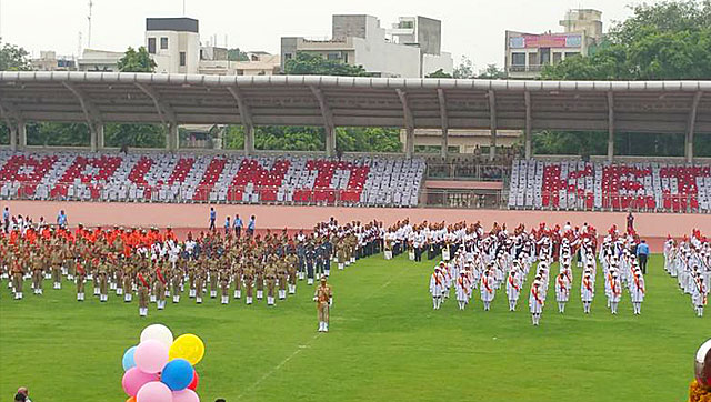 Kejriwal called "megalomaniac" after school children display formation of his name at I-day celebration 