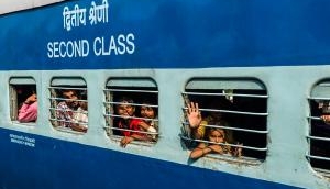HURRY! IRCTC offers Rs. 10,000 cash and free tickets on linking Aadhaar