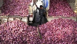 Quintals of onions rotting in Bhopal