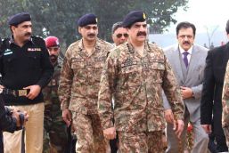 Pakistan Army Chief threatens India with 'unbearable damage' in case of a war 