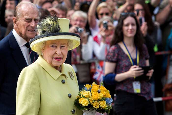 Do you know why the Queen carries the same handbag?