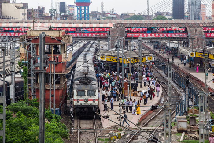 Delhi to Mumbai in just 10 hours by train, Delhi to Howrah in 12 hours