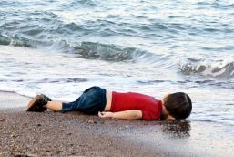 Charlie Hebdo loses respect & the internet loses its mind over Aylan Kurdi cartoons 