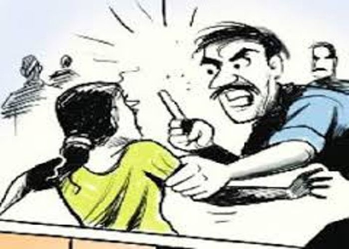  Alcoholic husband hits wife with dumbbell; sexually harasses daughters 