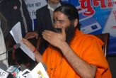 Shahrukh Khan must return his Padmashree, says Baba Ramdev 