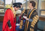 Don't be bound by rules, Shah Rukh Khan tells Edinburgh University students 