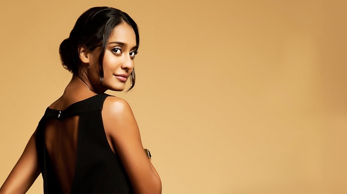 Lisa Haydon's flawless post- pregnancy look will surprise you