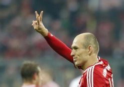 Arjen Robben scores in Bayern Munich's 1000th Bundesliga win 