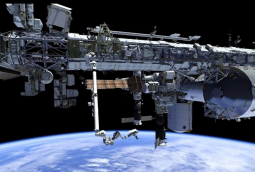 Video: two NASA astronauts go on their first spacewalk outside ISS 