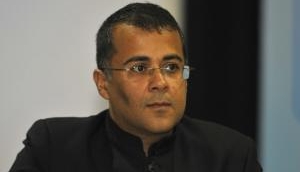Chetan Bhagat made an April Fool's tweet saying 'joining Congress'; here's how puzzled Twitterati reacted
