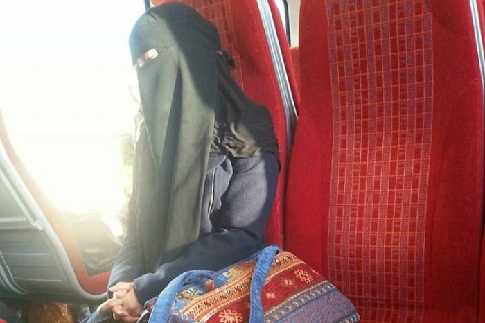 This Mans Photo Of A Woman In A Niqab Has Gone Viral Heres Why Catch News Catch News 7653