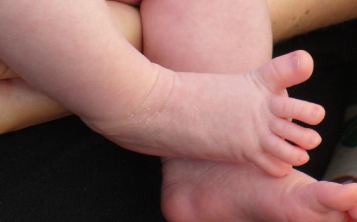 Hyderabad: Newborn falls off bench on which he was delivered, dies