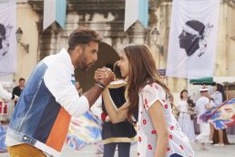 Ranbir and Deepika have denied returning their fees for Tamasha. But why is everyone saying they have? 