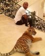 Christmas comes early for Floyd Mayweather in the form of a baby tiger 