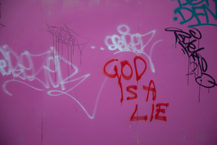 Atheists, highly religious people least afraid of death: Study