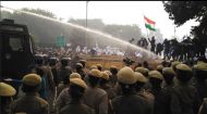 DDCA row: AAP workers face water cannon while protesting against Arun Jaitley 