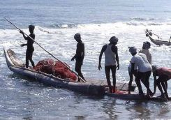 Sri Lankan Navy detain 29 Indian fishermen 
