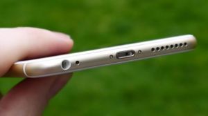 Is Apple actually ditching the headphone jack in iPhone 7? 