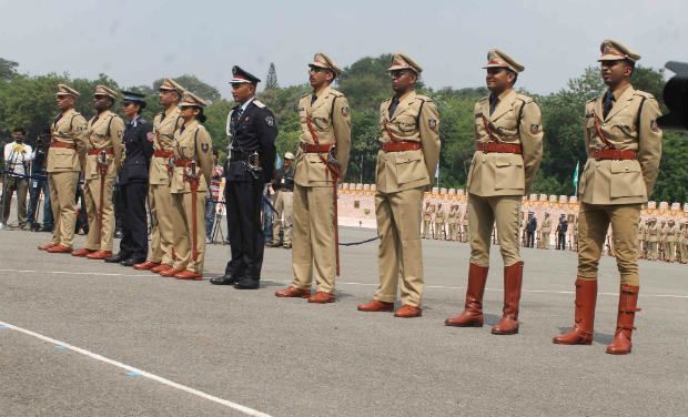 Shortage of over 1,400 IAS, 900 IPS officers in country: Govt