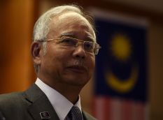Malaysian PM Najib Razak cleared of charges in $700 million corruption scandal 