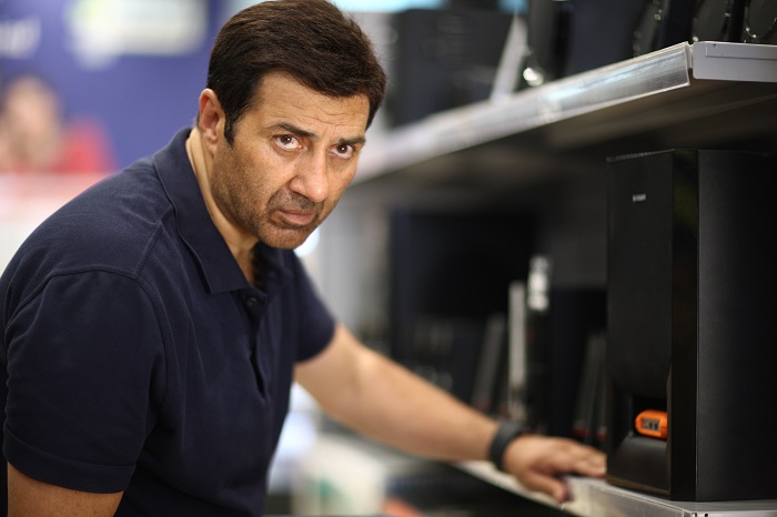 #CatchFlashBack: Decoding the rise and fall (and rise) of Sunny Deol in the 90s 