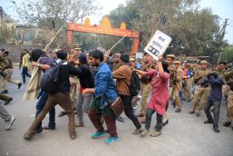 #RohithVemula: female eye-witness on horror of being assaulted by Delhi police 