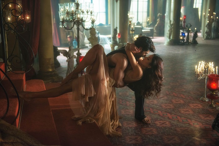 Fitoor Movie Review: It is an exotic body with a paper heart 