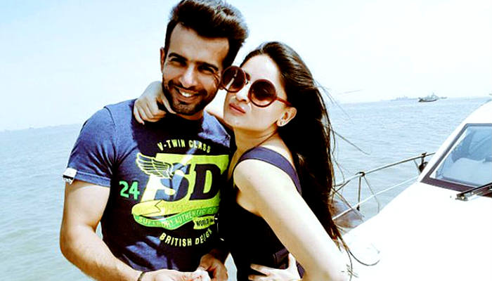 Mahhi Vij posts a throwback picture on her wedding anniversary.