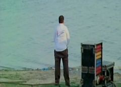 Allahabad babu caught urinating at Triveni Sangam, pictures go viral 