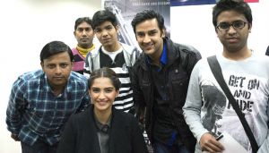 Presenting the lucky 5 who met Neerja's Sonam Kapoor via Catch 