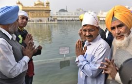 AAP, Congress & SAD take Delhi politics to Punjab 