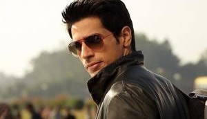 Sidharth Malhotra shares the first look of 'A Gentleman' and he looks like a complete Mr. Goody!