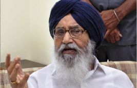 AAP is a band of fugitives who engage in misleading propoganda, says Parkash Singh Badal 