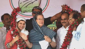 'Terrorised maa, parched maati & unemployed maanush': Sonia tears into Mamata 