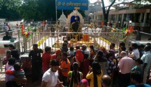 Women devotees at Nashik temple assaulted while entering inner sanctum 