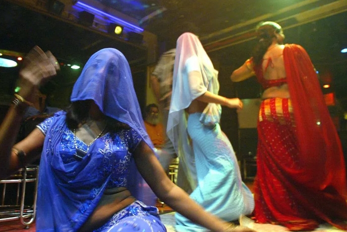 SC judge recuses himself from hearing Mumbai Dance bar case