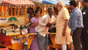 Modi, Akhilesh strive to cut poor-friendly image on May Day 
