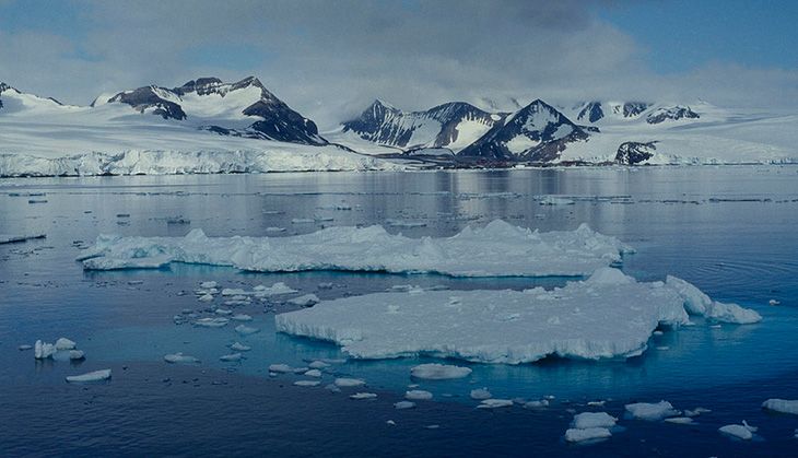 Antarctic: melting glacier C M Leask/Eye Ubiquitou