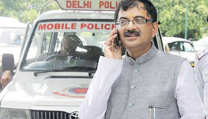 BJP MP Tarun Vijay attacked in Uttarakhand, hosiptalised after injury