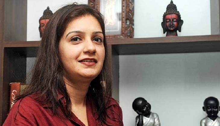 Threats versus Abuse: Congress' Priyanka Chaturvedi explains her latest Twitter spat with Smriti Irani 