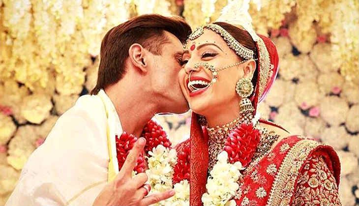 Karan Singh Grover and Bipasha Basu during their wedding