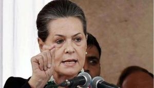 'Amit Shah should be sacked', says Sonia Gandhi after meeting President