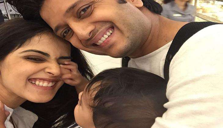 Genelia-Reteish Desmukh with riyaan.jpg