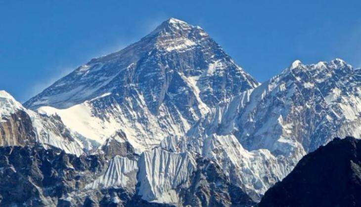 Indian Army personnel climb Mt Everest without supplementary oxygen