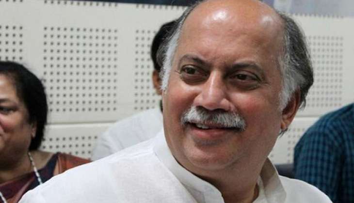 Gurudas Kamat returns, promises Gujarat list of candidates by December 