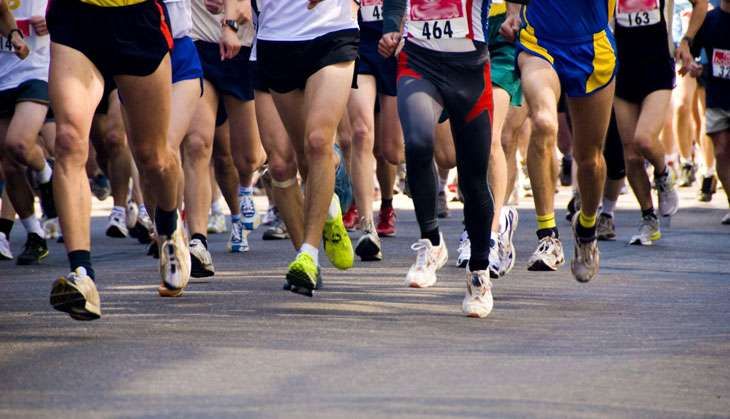 RUNNING-MAKES-YOU-SMARTER_Running-Group-of-People